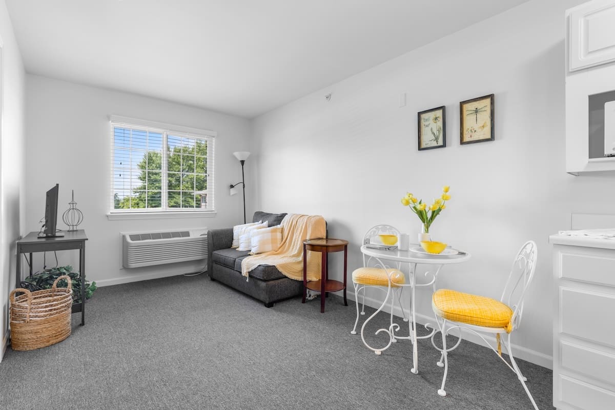 Respite Care vs. Assisted Living: What's the Difference?